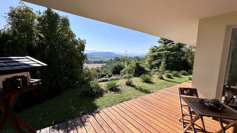 Terrasse UG